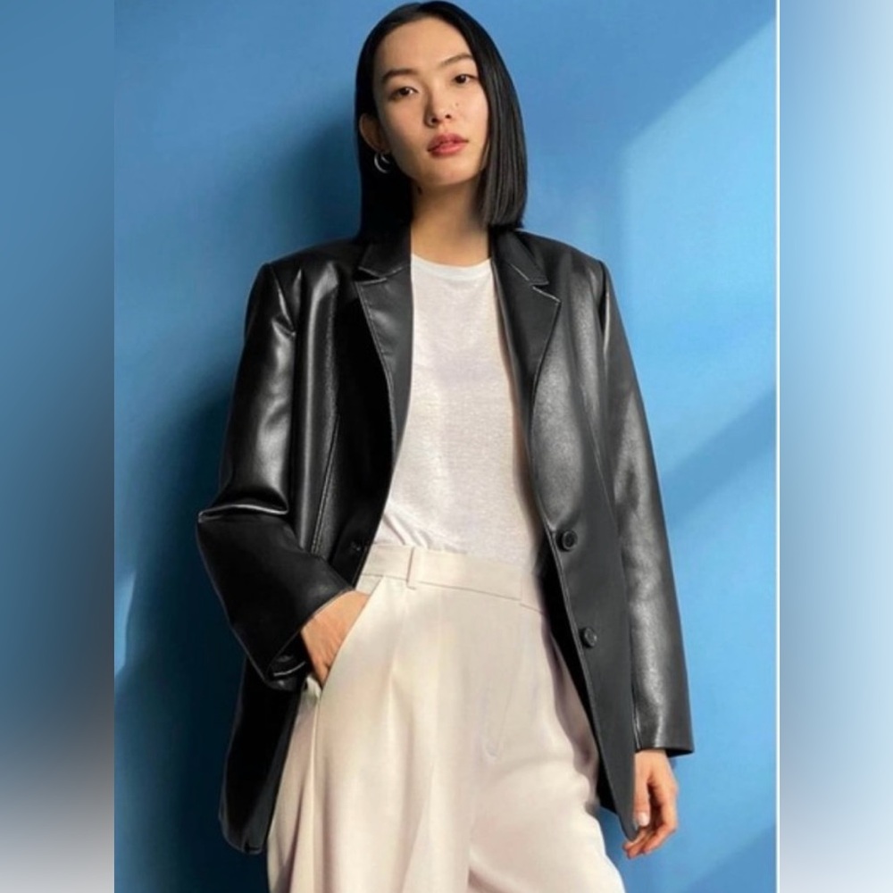 Aritzia Babaton Smith Blazer - Vegan Leather - M